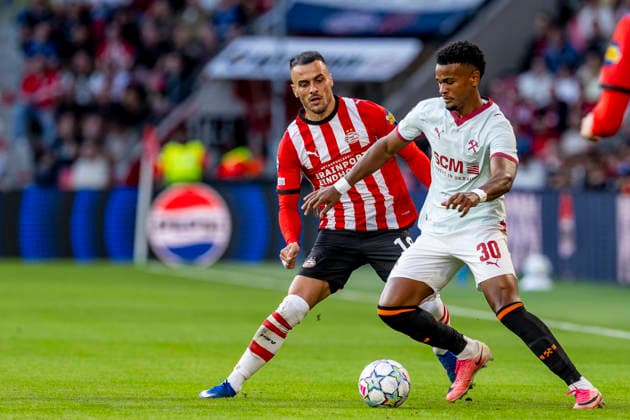 EINDHOVEN l PSV Eindhoven defender Filip Kostic and Shakhtar Donetsk midfielder Alisson Santana during the UEFA Champions League match between PSV and Shakhtar Donetsk at Philips Stadion on September 10, 2026, in Eindhoven, the Netherlands. Photo by DeFodi Images