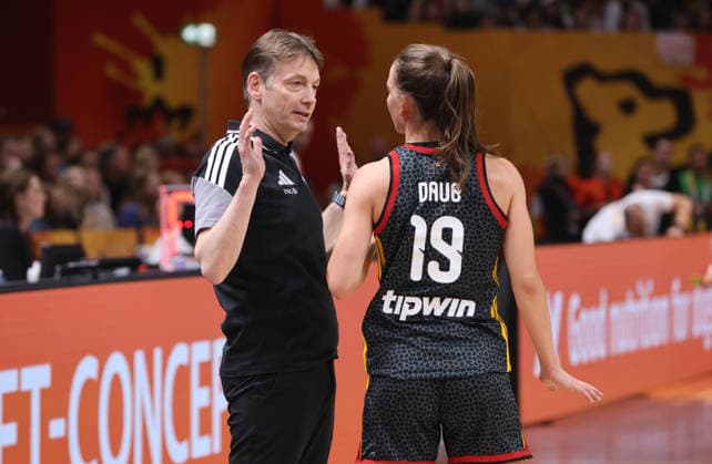 National Team Coach Olaf Lange talks with Britta Daub; Upper Body Workout; Sports; Basketball; FIBA World Cup; World Championship; Women s World Cup; 2026–2027 Season; October 9, 2026; Belgium (BEL) vs. DBB Germany (GER)