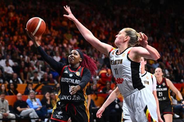 Belgium v Germany - FIBA Women s Basketball World Cup 2026 Quarter-Final BERLIN, GERMANY - SEPTEMBER 10 : Peterson Alexis point guard of Germany and Meesseman Emma power forward of Belgium during the FIBA Women s Basketball World Cup quarter final match between Belgium and Germany in Berlin on September 10, 2026 in Berlin, Germany, 10 09 2026 Berlin Germany  Copyright: xVincentxKalutx