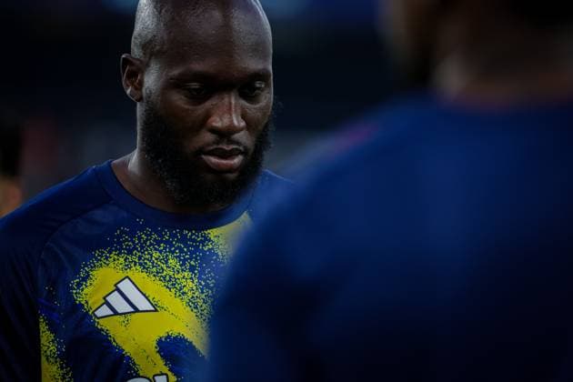 FENERBAHCE SK VS AS ROMA UEFA CHAMPIONS LEAGUE PHASE LEAGUE MD1 Romelu Lukaku of Fenerbahce warms up prior to the UEFA Champions League 2026 27 league phase MD1 between Fenerbahce SK and AS Roma at Sukru Saracoglu Stadium in Istanbul, Turkey on September 10, 2026. ISTANBUL TURKEY  Copyright: xBurakxBasturkx