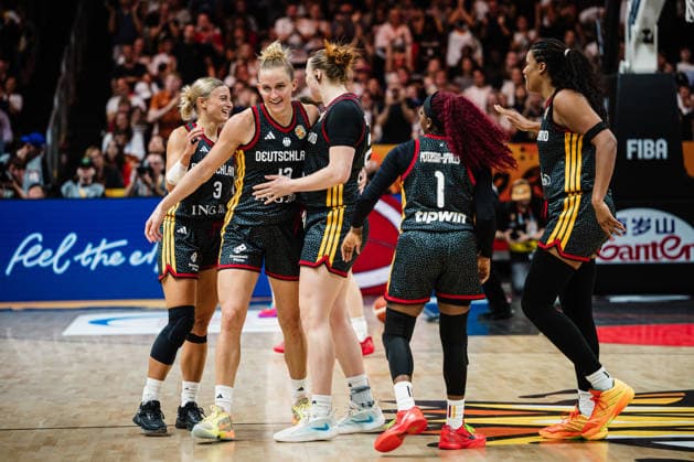 FIBA Women’s Basketball World Cup 2026: Belgium vs. Germany, September 10, 2026. CELEBRATION: Alexis Peterson (Germany, 1) cheers; Alexandra Wilke (Germany, 3) hits a three-pointer; everyone cheers; Leonie Fiebich (Germany, 13), Lina Sontag, Germany, 24, Nyara Sabally, Germany, 8, basketball, FIBA Women’s Basketball World Cup 2026, Final Phase, Quarterfinals: Belgium vs. Germany on September 10, 2026, at the Uber Arena, Berlin Copyright: xBEAUTIFULxSPORTS Tonhäuserx