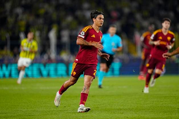 10.09 2026 - SOCCER - 2026 27 UEFA CHAMPIONS LEAGUE League Phase Fenerbahce SK v AS Roma Paulo Dybala of AS Roma is in action ISTANBUL Fenerbahce Sükrü Saracoglu Spor Kompleksi Istanbul TURKEY Copyright: xYagizxGurtugx xPsxImagesxYagizxGurtugx xPsxImagesx