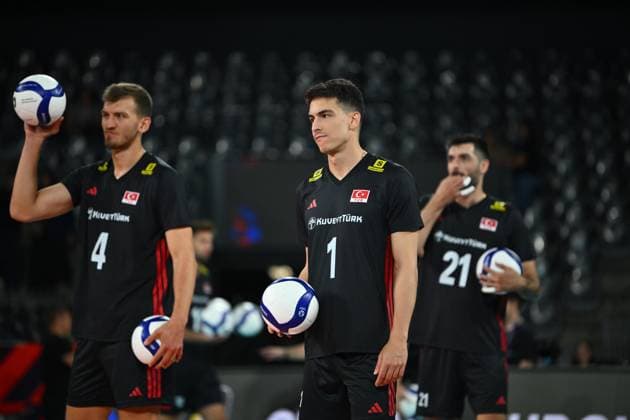 Turkiye v Germany - CEV EuroVolley 2026 Men CLUJ-NAPOCA, ROMANIA - SEPTEMBER 10: Kaan Gurbuz of Turkiye warms up ahead of the CEV EuroVolley 2026 match between Turkiye and Germany at the BTarena in Cluj-Napoca, Romania, on September 10, 2026. Alex Nicodim Anadolu Cluj-Napoca Romania. Editorial use only. Please get in touch for any other usage.  Copyright: x2026xAnadoluxAlexxNicodimx