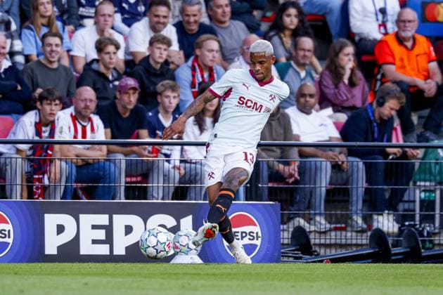 EINDHOVEN - Pedro Henrique of Shakhtar Donetsk passes the ball for the UEFA Champions League match between PSV Eindhoven and Shakhtar Donetsk at the Philips Stadium on September 10, 2026, in Eindhoven, the Netherlands. MARCEL TER BALS ANP UEFA Champions League 2026 27 xVIxANPxSportx xMarcelxterxBalsxIVx 567917204 originalFilename: 567917204.jpg