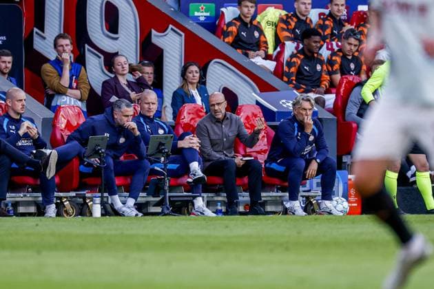 EINDHOVEN - PSV Eindhoven head coach Peter Bosz before the UEFA Champions League match between PSV Eindhoven and Shakhtar Donetsk at the Philips Stadium on September 10, 2026 in Eindhoven, the Netherlands. MARCEL TER BALS ANP UEFA Champions League 2026 27 xVIxANPxSportx xMarcelxterxBalsxIVx 567917286 originalFilename: 567917286.jpg