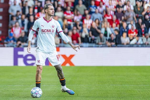 EINDHOVEN - Marlon Gomes of Shakhtar Donetsk runs with the ball during the UEFA Champions League match between PSV Eindhoven and Shakhtar Donetsk at the Philips Stadium on September 10, 2026 in Eindhoven, the Netherlands. KEVIN SENDERS ANP UEFA Champions League 2026 27 xVIxANPxSportx xMarcelxterxBalsxIVx 567917354 originalFilename: 567917354.jpg