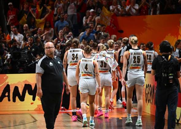 Belgium v Germany - FIBA Women s Basketball World Cup 2026 Quarter-Final BERLIN, GERMANY - SEPTEMBER 10 : players of Belgium look dejected after the FIBA Women s Basketball World Cup quarter final match between Belgium and Germany in Berlin on September 10, 2026 in Berlin, Germany, 10 09 2026 Berlin Germany  Copyright: xVincentxKalutx