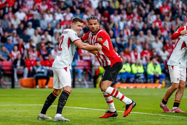EINDHOVEN , 10-09-2026 , Philips stadium, season 2026 2027 , UEFA Champions League football , match between PSV and Shakhtar Donetsk, picture shows goal attempt by PSV player Armando Obispo PSV - Shakhtar Donetsk  x206825845x Copyright: