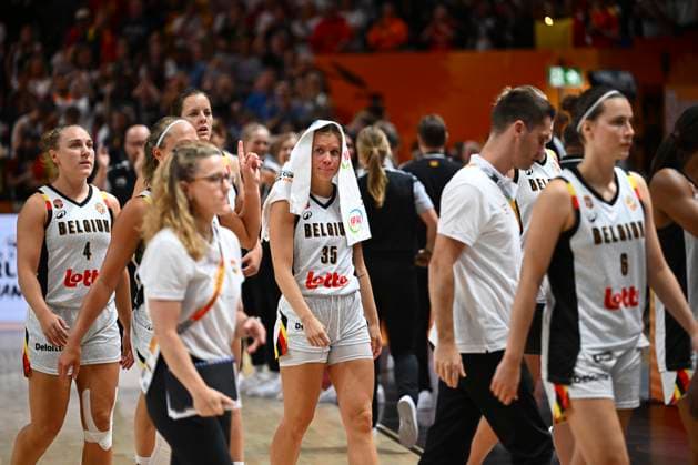 Belgium v Germany - FIBA Women s Basketball World Cup 2026 Quarter-Final BERLIN, GERMANY - SEPTEMBER 10 : players of Belgium look dejected after the FIBA Women s Basketball World Cup quarter final match between Belgium and Germany in Berlin on September 10, 2026 in Berlin, Germany, 10 09 2026 Berlin Germany  Copyright: xVincentxKalutx