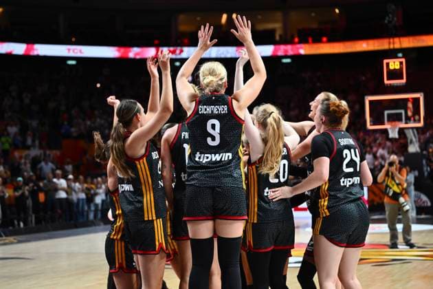Belgium v Germany - FIBA Women s Basketball World Cup 2026 Quarter-Final BERLIN, GERMANY - SEPTEMBER 10 : players of Germany celebrate the victory after the FIBA Women s Basketball World Cup quarter final match between Belgium and Germany in Berlin on September 10, 2026 in Berlin, Germany, 10 09 2026 Berlin Germany  Copyright: xVincentxKalutx