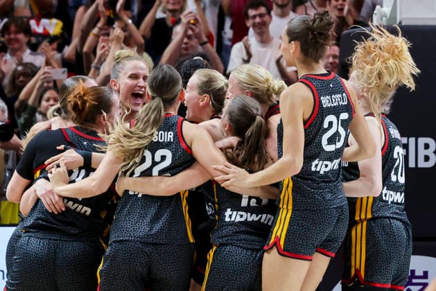 The German players celebrate their victory and their spot in the semifinals during the FIBA Women s Basketball World Cup Germany 2026 quarterfinal match between Belgium and Germany at the Berlin Arena on September 10, 2026, in Berlin, Germany. Photo by Marco Steinbrenner, DeFodi Images