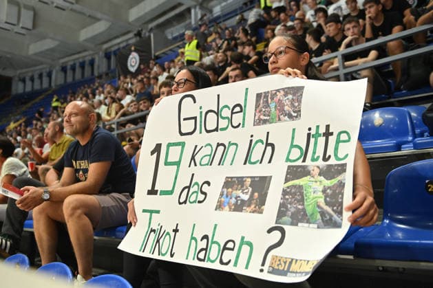 PARTIZAN vs FUCHSE BERLIN SUPPORTERS handball Partizan vs Fuschse Berlin EHF Champions league at Aleksandar Nikolic Pionir arena, Belgrade 10.09.2026 Foto: HANDBALL, PARTIZAN, FUCHSE BERLIN, EHF CHAMPIONS LEAGUE Belgrade Aleksandar Nikolic Pionir arena Serbia Copyright: xMarkoxMetlas xMNxPressx