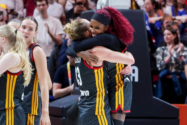 Leonie Fiebich (Germany) and Alexis Peterson (Germany) cheer during the FIBA Women s Basketball World Cup Germany 2026 quarterfinal match between Belgium and Germany at the Berlin Arena on September 10, 2026, in Berlin, Germany. Photo by Marco Steinbrenner, DeFodi Images