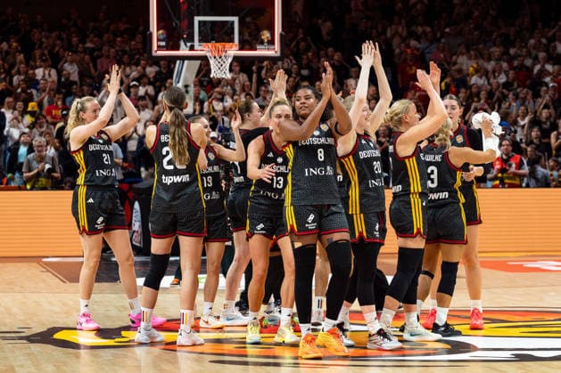 German team celebrates after victory at the end of the game: Marie Guelich (Germany), 21; Emily Bessoir (Germany), 22; Britta Daub (Germany), 19; Leonie Fiebich (Germany), 13; Nyara Sabally (Germany), 08, Frieda Buehner (Germany, 20), Emma Eichmeyer (Germany, 09), Alexandra Wilke (Germany, 03), GER, Belgium vs. Germany, basketball, FIBA Women’s World Cup 2026, Quarterfinals, September 10, 2026 GER, Belgium vs. Germany, Basketball, FIBA Women’s World Cup 2026, Quarterfinals, September 10, 2026 Berlin Copyright: xEibner-Pressefoto MaxxVincenx EP_MVN