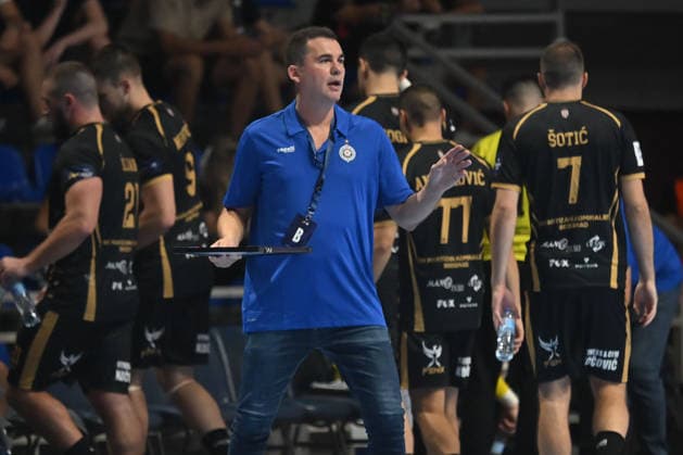PARTIZAN vs FUCHSE BERLIN RAUL GONZALEZ GUTIERREZ Raul Gonzales Gutierez coach handball Partizan vs Fuschse Berlin EHF Champions league at Aleksandar Nikolic Pionir arena, Belgrade 10.09.2026 Foto: HANDBALL, PARTIZAN, FUCHSE BERLIN, EHF CHAMPIONS LEAGUE Belgrade Aleksandar Nikolic Pionir arena Serbia Copyright: xMarkoxMetlas xMNxPressx