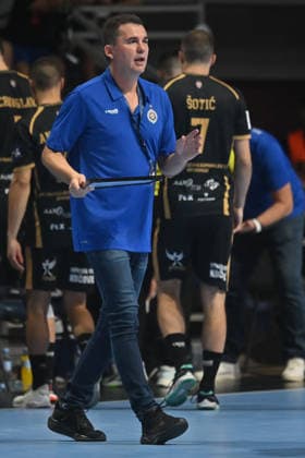 PARTIZAN vs FUCHSE BERLIN RAUL GONZALEZ GUTIERREZ Raul Gonzales Gutierez coach handball Partizan vs Fuschse Berlin EHF Champions league at Aleksandar Nikolic Pionir arena, Belgrade 10.09.2026 Foto: HANDBALL, PARTIZAN, FUCHSE BERLIN, EHF CHAMPIONS LEAGUE Belgrade Aleksandar Nikolic Pionir arena Serbia Copyright: xMarkoxMetlas xMNxPressx