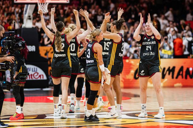 FIBA Women’s Basketball World Cup 2026: Belgium vs. Germany, September 10, 2026. Germany defeats Belgium; cheering, CHEERS, celebration, celebrating, Emily Bessoir, Germany, 22, Alexandra Wilke, Germany, 3, Leonie Fiebich, Germany, 13, Lina Sontag, Germany, 24; Clara Bielefeld, Germany, 25; Basketball; FIBA Women’s Basketball World Cup 2026; Final Phase; Quarterfinals: Belgium vs. Germany on September 10, 2026, at the Uber Arena, Berlin Copyright: xBEAUTIFULxSPORTS Tonhäuserx