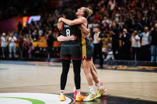 2026 FIBA Women’s Basketball World Cup: Belgium vs. Germany, September 10, 2026; Germany defeats Belgium; cheering; CHEERS; celebration; celebrate; Luisa Geiselsoder (Germany), 15, Leonie Fiebich (Germany), 13, Nyara Sabally (Germany), 8, basketball, FIBA Women’s Basketball World Cup 2026, Final Phase, Quarterfinals: Belgium vs. Germany on September 10, 2026, at the Uber Arena, Berlin Copyright: xBEAUTIFULxSPORTS Tonhäuserx