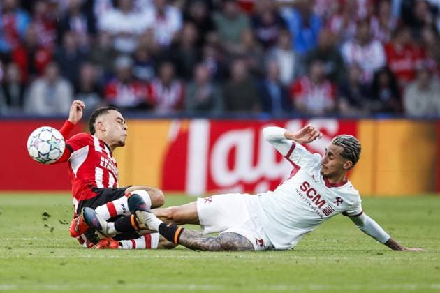 EINDHOVEN - (lr) Sergino Dest of PSV Eindhoven, Marlon Gomes of FC Shakhtar Donetsk during the UEFA Champions League match between PSV Eindhoven and Shakhtar Donetsk at the Philips Stadium on 10 September 2026 in Eindhoven, the Netherlands. MAURICE VAN STEEN ANP xVIxANPxSportx xxANPxIVx 567919602 originalFilename: 567919602.jpg