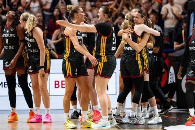 Nyara Sabally, Germany, 8; Marie Guelich, Germany, 21; Leonie Fiebich, Germany, 13; Lina Sontag, Germany, 24; Frieda Buehner, Germany, 20; Emily Bessoir, Germany, 22, celebrating after the victory at the end of the game, GER, Belgium vs. Germany, basketball, 2026 FIBA Women’s World Cup, Quarterfinals, September 10, 2026, Germany, Belgium vs. Germany, Basketball, 2026 FIBA Women’s World Cup, Quarterfinals, September 10, 2026, Berlin Copyright: xEibner-Pressefoto MaxxVincenx EP_MVN