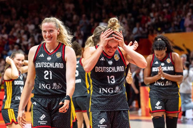 Marie Guelich (Germany), 21, Leonie Fiebich (Germany), 13, Nyara Sabally (Germany), 08, celebrating after the victory at the end of the game, GER, Belgium vs. Germany, Basketball, FIBA Women s World Cup 2026, Quarterfinals, September 10, 2026, GER, Belgium vs. Germany, Basketball, 2026 FIBA Women’s World Cup, Quarterfinals, September 10, 2026, Berlin Copyright: xEibner-Pressefoto MaxxVincenx EP_MVN
