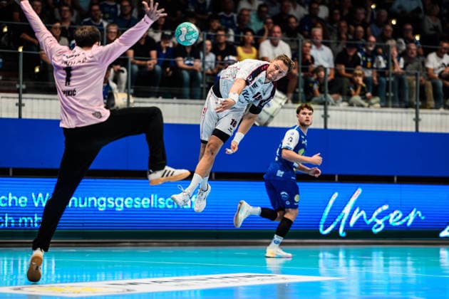 Fabian Wiederstein, SG BBM Bietigheim, 18; Matija Spikic, ThSV Eisenach, 01; David More, ThSV Eisenach, 15 GER; ThSV Eisenach vs. SG BBM Bietigheim, 1 Opel Handball Bundesliga, Handball, Matchday 4, 2026–2027 season, 7:00 p.m., September 10, 2026 GER, ThSV Eisenach vs. SG BBM Bietigheim, 1st Opel Handball Bundesliga, Handball, Matchday 4, 2026–2027 season, 7:00 p.m., September 10, 2026, Eisenach Copyright: xMartinxHerbstx