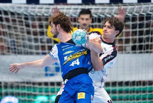 HANDBALL OPEL HBL MATCHDAY 4 THSV EISENACH SG BBM BIETIGHEIM ** FOR EDITORIAL PURPOSES ONLY ** EDITORIAL USE ONLY ** p 10 09 2026 Eisenach Handball Opel Handball 1st Bundesliga Season 2026–2027 Werner Assmann Hall Matchday 4 ThSV Eisenach vs. BBM Bietigheim in the photo: Stephan Seitz 44 ThSV Eisenach in a duel with Fynn Nicolaus 14 SG BBM Bietigheim Germany Thuringia Eisenach Copyright SaschaxFromm Copyright: SaschaxFromm doc87jlt0p2cw6k84h31lou ,EDITORIAL USE ONLY Copyright: SaschaxFromm