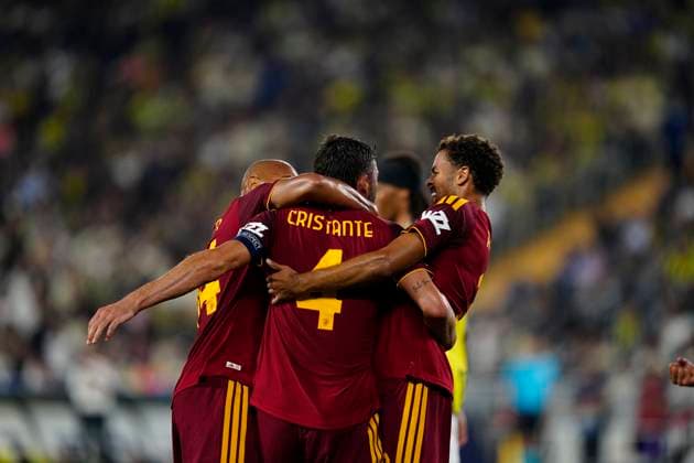 10.09 2026 - SOCCER - 2026 27 UEFA CHAMPIONS LEAGUE League Phase Fenerbahce SK v AS Roma Bryan Cristante of AS Roma celebrates his team s first goal ISTANBUL Fenerbahce Sükrü Saracoglu Spor Kompleksi Istanbul TURKEY Copyright: xYagizxGurtugx xPsxImagesxYagizxGurtugx xPsxImagesx