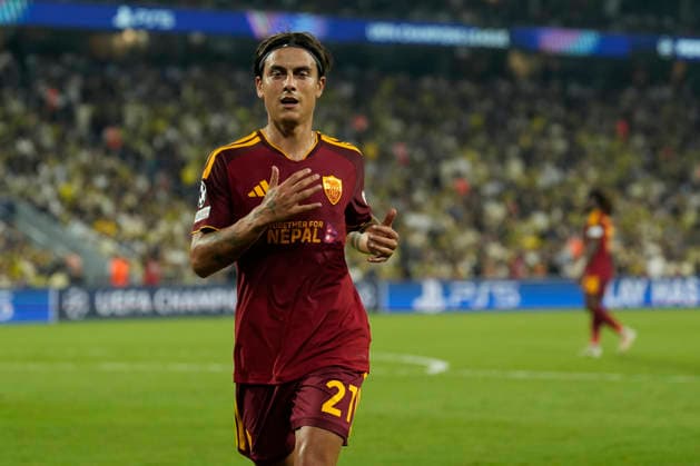 September 10, 2026, Kadikoy, Istanbul, Turkey: Paulo Dybala (C) of AS Roma looks on during the UEFA Champions League - League Phase, Matchday 1 - football match between Fenerbahce and AS Roma at Sukru Saracoglu Stadium in Istanbul, Turkey, on September 10, 2026. Kadikoy Turkey - ZUMAu194 20260910_zip_u194_031 Copyright: xTolgaxUluturkx