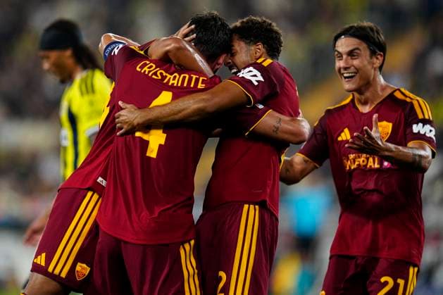 10.09 2026 - SOCCER - 2026 27 UEFA CHAMPIONS LEAGUE League Phase Fenerbahce SK v AS Roma Bryan Cristante of AS Roma celebrates his team s first goal ISTANBUL Fenerbahce Sükrü Saracoglu Spor Kompleksi Istanbul TURKEY Copyright: xYagizxGurtugx xPsxImagesxYagizxGurtugx xPsxImagesx