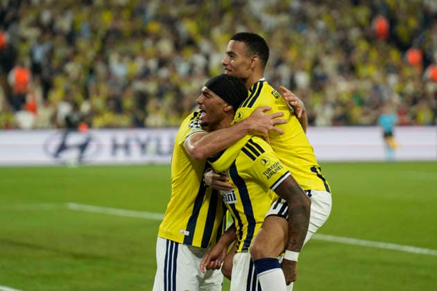 September 10, 2026, Kadikoy, Istanbul, Turkey: Archie Brown (C) and Mason Greenwood (C-up) of AS Fenerbahce celebrates after scoring his team s first goal during the UEFA Champions League - League Phase, Matchday 1 - football match between Fenerbahce and AS Roma at Sukru Saracoglu Stadium in Istanbul, Turkey, on September 10, 2026. UEFA Champions League - Fenerbahce V AS Roma  - ZUMAu194 20260910_zip_u194_032 Copyright: xTolgaxUluturkx