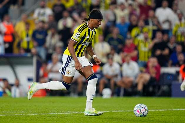10.09 2026 - SOCCER - 2026 27 UEFA CHAMPIONS LEAGUE League Phase Fenerbahce SK v AS Roma Archie Brown of Fenerbahce create a goal-scoring opportunity as they look to make it 1-1 against ISTANBUL Fenerbahce Sükrü Saracoglu Spor Kompleksi Istanbul TURKEY Copyright: xYagizxGurtugx xPsxImagesxYagizxGurtugx xPsxImagesx
