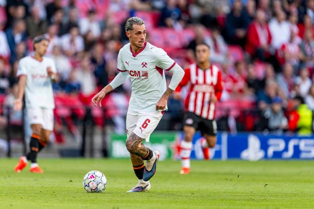 EINDHOVEN Shakhtar Donetsk midfielder Marlon Gomes during the UEFA Champions League match between PSV and Shakhtar Donetsk at Philips Stadion on September 10, 2026, in Eindhoven, the Netherlands. Photo by DeFodi Images