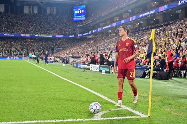 Fenerbahce v AS Roma - UEFA Champions League ISTANBUL, TURKIYE - SEPTEMBER 10: Roma’s Paulo Dybala (21) in action during the UEFA Champions League match between Fenerbahce and Roma at Chobani Stadium in Istanbul, Turkiye, on September 10, 2026. Serhat Cagdas Anadolu Istanbul Turkey. Editorial use only. Please get in touch for any other usage.  Copyright: x2026xAnadoluxSerhatxCagdasx