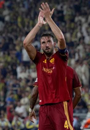 Fenerbahce v AS Roma - UEFA Champions League ISTANBUL, TURKIYE - SEPTEMBER 10: Roma’s Bryan Cristante (4) celebrates after scoring a goal during the UEFA Champions League match between Fenerbahce and Roma at Chobani Stadium in Istanbul, Turkiye, on September 10, 2026. Islam Yakut Anadolu Istanbul Turkey. Editorial use only. Please get in touch for any other usage.  Copyright: x2026xAnadoluxIslamxYakutx