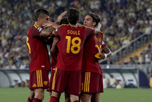 Fenerbahce v AS Roma - UEFA Champions League ISTANBUL, TURKIYE - SEPTEMBER 10: Roma’s Bryan Cristante (4) celebrates after scoring a goal during the UEFA Champions League match between Fenerbahce and Roma at Chobani Stadium in Istanbul, Turkiye, on September 10, 2026. Islam Yakut Anadolu Istanbul Turkey. Editorial use only. Please get in touch for any other usage.  Copyright: x2026xAnadoluxIslamxYakutx