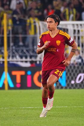 ISTANBUL, TURKEY - SEPTEMBER 10: Paulo Dybala of Roma during the UEFA Champions League 2026 27 first week match between Fenerbahce SK and Roma at Fenerbahce Chobani Stadiumi on September 10, 2026 in Istanbul, Turkey. Istanbul Kadikoy TURKEY Copyright: xSeskimphotox Fenerbahce-Roma-1009 (10)