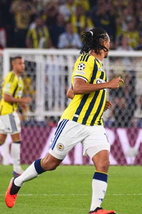 ISTANBUL, TURKEY - SEPTEMBER 10: Nathan Ake of Fenerbahce SK reacts during the UEFA Champions League 2026 27 first week match between Fenerbahce SK and Roma at Fenerbahce Chobani Stadiumi on September 10, 2026 in Istanbul, Turkey. Istanbul Kadikoy TURKEY Copyright: xSeskimphotox Fenerbahce-Roma-1009 (9)