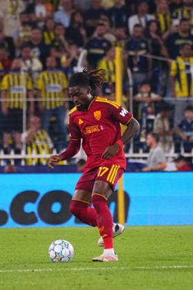 ISTANBUL, TURKEY - SEPTEMBER 10: Kouadio Kone of Roma during the UEFA Champions League 2026 27 first week match between Fenerbahce SK and Roma at Fenerbahce Chobani Stadiumi on September 10, 2026 in Istanbul, Turkey. Istanbul Kadikoy TURKEY Copyright: xSeskimphotox Fenerbahce-Roma-1009 (23)