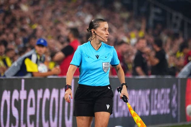 ISTANBUL, TURKEY - SEPTEMBER 10: Assistant Referees Guadalupe Porras Ayuso during the UEFA Champions League 2026 27 first week match between Fenerbahce SK and Roma at Fenerbahce Chobani Stadiumi on September 10, 2026 in Istanbul, Turkey. Istanbul Kadikoy TURKEY Copyright: xSeskimphotox Fenerbahce-Roma-1009 (20)
