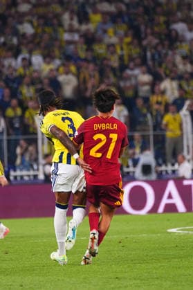 ISTANBUL, TURKEY - SEPTEMBER 10: Archie Brown (3)of Fenerbahce SK and Paulo Dybala (R)of Roma during the UEFA Champions League 2026 27 first week match between Fenerbahce SK and Roma at Fenerbahce Chobani Stadiumi on September 10, 2026 in Istanbul, Turkey. Istanbul Kadikoy TURKEY Copyright: xSeskimphotox Fenerbahce-Roma-1009 (30)