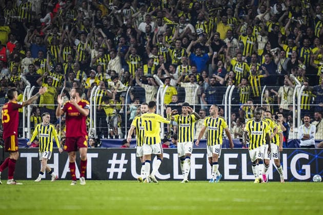 Fenerbahce v AS Roma - UEFA Champions League ISTANBUL, TURKIYE - SEPTEMBER 10: Players of Fenerbahce celebrate a goal during the UEFA Champions League 2026 27 league phase Matchday 1 match between Fenerbahce and Roma at Chobani Stadium in Istanbul, Turkiye, on September 10, 2026. Agit Erdi Ulukaya Anadolu Istanbul Turkey. Editorial use only. Please get in touch for any other usage.  Copyright: x2026xAnadoluxAgitxErdixUlukayax