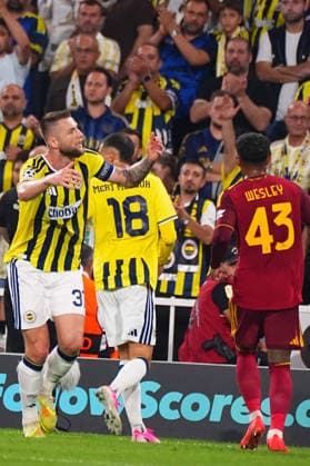 ISTANBUL, TURKEY - SEPTEMBER 10: Milan Skriniar of Fenerbahce SK during the UEFA Champions League 2026 27 first week match between Fenerbahce SK and Roma at Fenerbahce Chobani Stadiumi on September 10, 2026 in Istanbul, Turkey. Istanbul Kadikoy TURKEY Copyright: xSeskimphotox Fenerbahce-Roma-1009 (50)