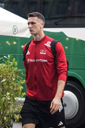 Turkiye v Germany - CEV EuroVolley 2026 Men CLUJ-NAPOCA, ROMANIA - SEPTEMBER 10: Turkiye men s national volleyball team player Mert Matic arrives at BT Arena with the team ahead of their opening Group D match at the CEV EuroVolley 2026 in Cluj-Napoca, Romania, on September 10, 2026. Osmancan Gurdogan Anadolu Cluj-napoca Romania. Editorial use only. Please get in touch for any other usage.  Copyright: x2026xAnadoluxOsmancanxGurdoganx