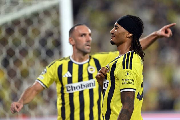 Fenerbahce v AS Roma - UEFA Champions League ISTANBUL, TURKIYE - SEPTEMBER 10: Fenerbahce s Archie Brown (3) celebrates after scoring a goal during the UEFA Champions League 2026 27 league phase Matchday 1 match between Fenerbahce and Roma at Chobani Stadium in Istanbul, Turkiye, on September 10, 2026. Serhat Cagdas Anadolu Istanbul Turkey. Editorial use only. Please get in touch for any other usage.  Copyright: x2026xAnadoluxSerhatxCagdasx