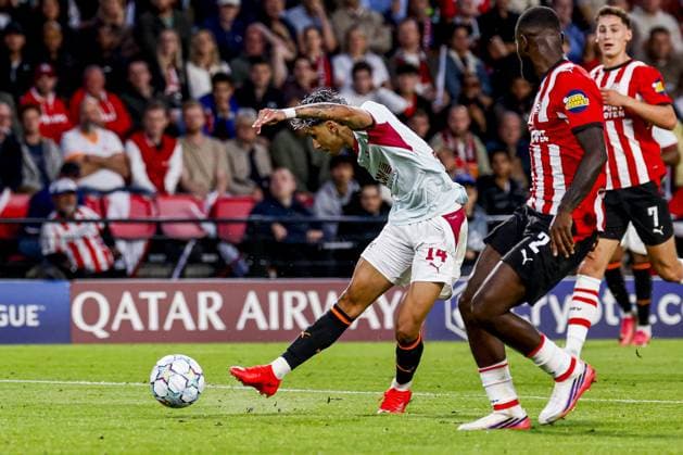 EINDHOVEN - Isaque of Shakhtar Donetsk shoots during the UEFA Champions League match between PSV Eindhoven and Shakhtar Donetsk at the Philips Stadium on September 10, 2026, in Eindhoven, the Netherlands. MARCEL TER BALS ANP UEFA Champions League 2026 27 xVIxANPxSportx xMarcelxterxBalsxIVx 567926664 originalFilename: 567926664.jpg
