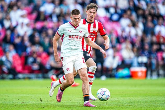 2026-09-10 PSV Eindhoven v Shaktar Donetsk - Champions League EINDHOVEN, NETHERLANDS - SEPTEMBER 10: Mykola Matviyenko of FC Shakhtar Donetsk battles for possession with Paul Wanner of PSV Eindhoven during the Champions League match between PSV Eindhoven and Shaktar Donetsk at Philips Stadion on September 10, 2026 in Eindhoven, Netherlands. Eindhoven Philips Stadion Netherlands Content not available for redistribution in The Netherlands directly or indirectly through any third parties. Copyright: xAndrexWeeningx