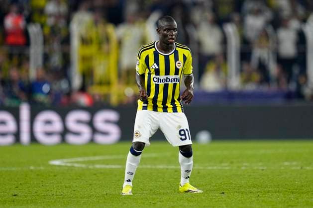 10.09 2026 - SOCCER - 2026 27 UEFA CHAMPIONS LEAGUE League Phase Fenerbahce SK v AS Roma N Golo Kante of Fenerbahce looks on during the match ISTANBUL Fenerbahce Sükrü Saracoglu Spor Kompleksi Istanbul TURKEY Copyright: xYagizxGurtugx xPsxImagesxYagizxGurtugx xPsxImagesx