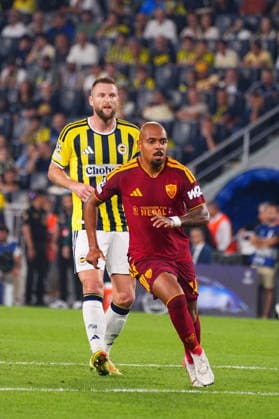 ISTANBUL, TURKEY - SEPTEMBER 10: Donyell Malen of Roma during the UEFA Champions League 2026 27 first week match between Fenerbahce SK and Roma at Fenerbahce Chobani Stadiumi on September 10, 2026 in Istanbul, Turkey. Istanbul Kadikoy TURKEY Copyright: xSeskimphotox Fenerbahce-Roma-1009 (68)