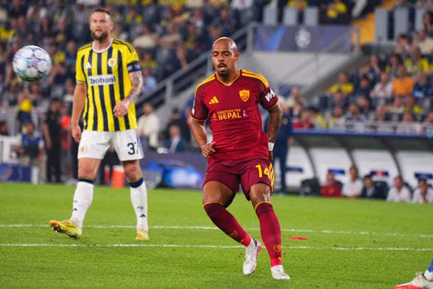 ISTANBUL, TURKEY - SEPTEMBER 10: Donyell Malen of Roma during the UEFA Champions League 2026 27 first week match between Fenerbahce SK and Roma at Fenerbahce Chobani Stadiumi on September 10, 2026 in Istanbul, Turkey. Istanbul Kadikoy TURKEY Copyright: xSeskimphotox Fenerbahce-Roma-1009 (70)